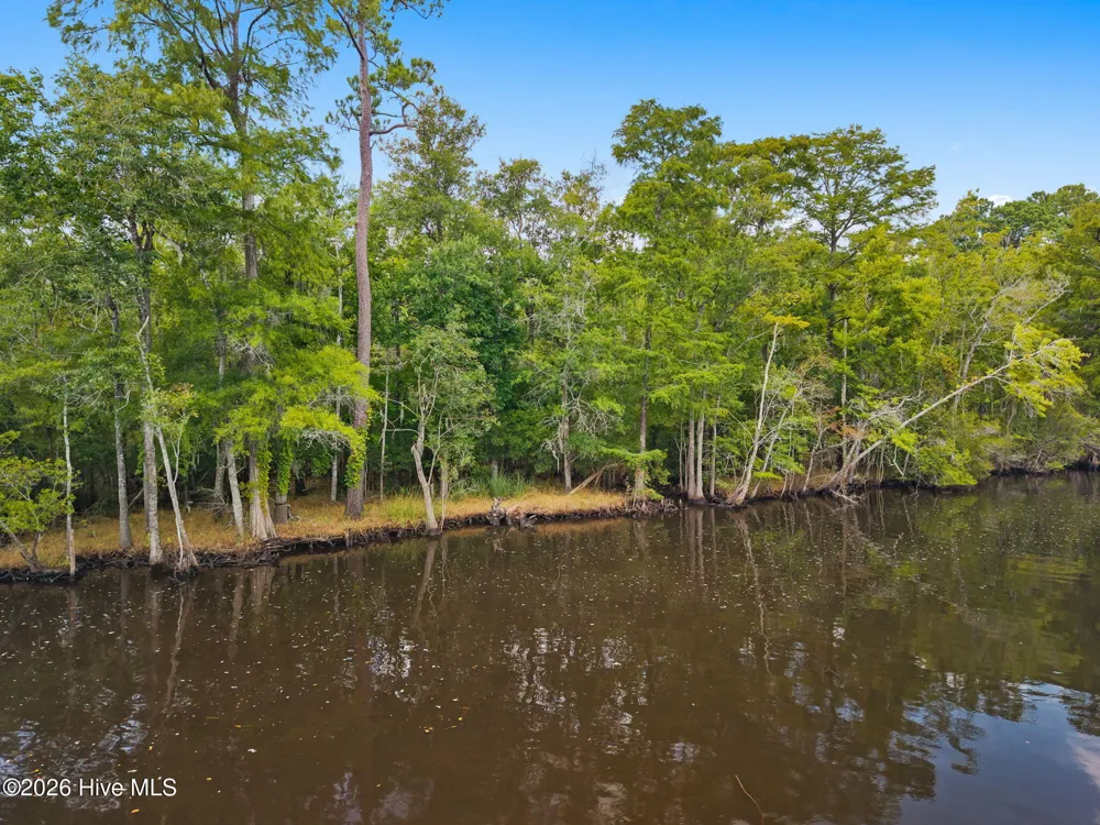 425 Colonial Landing Road SE Bolivia, NC 28422