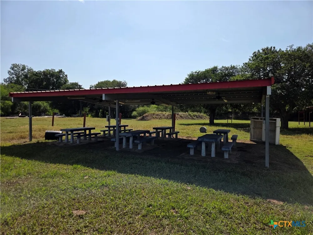 601 W Church Street Victoria, TX 77901