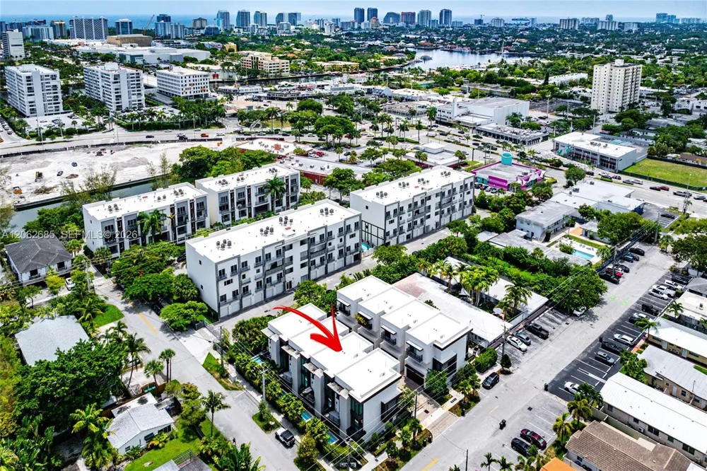 1054 Victoria Park Rd Fort Lauderdale, FL 33304
