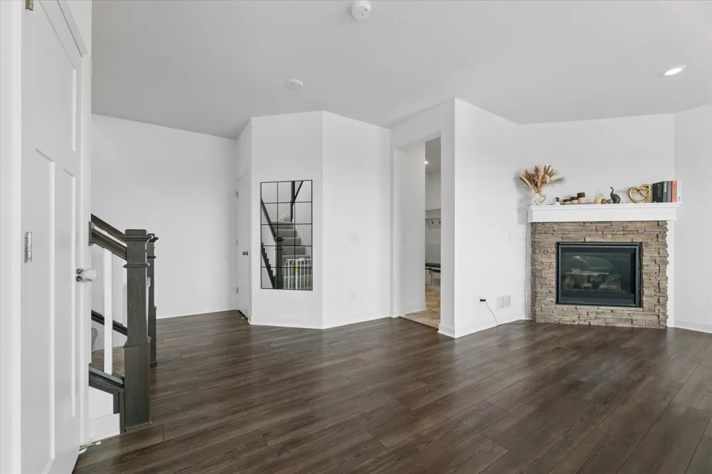 1908 Boulder Way Carver, MN 55315