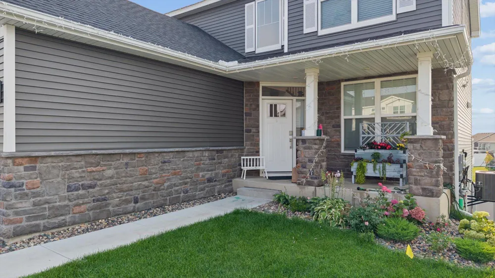 1908 Boulder Way Carver, MN 55315