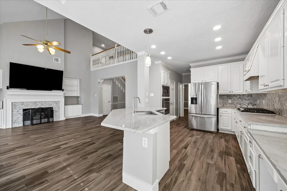 2202 Riverway Oak Drive Kingwood, TX 77345