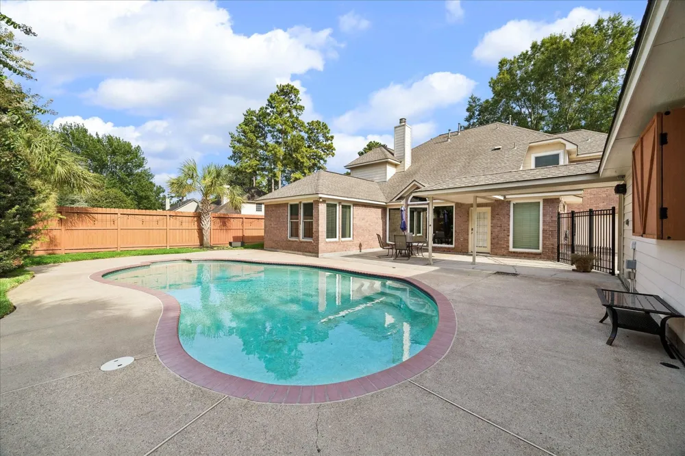 2202 Riverway Oak Drive Kingwood, TX 77345