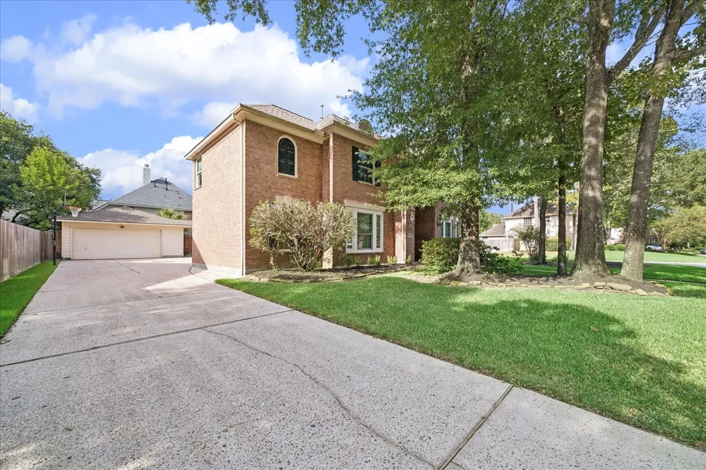 2202 Riverway Oak Drive Kingwood, TX 77345