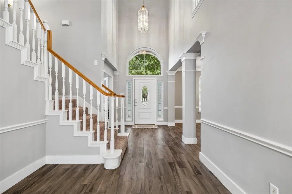 2202 Riverway Oak Drive Kingwood, TX 77345