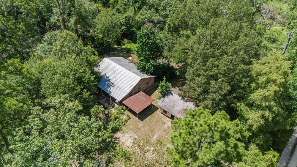 917 County Road 331 Cleveland, TX 77327
