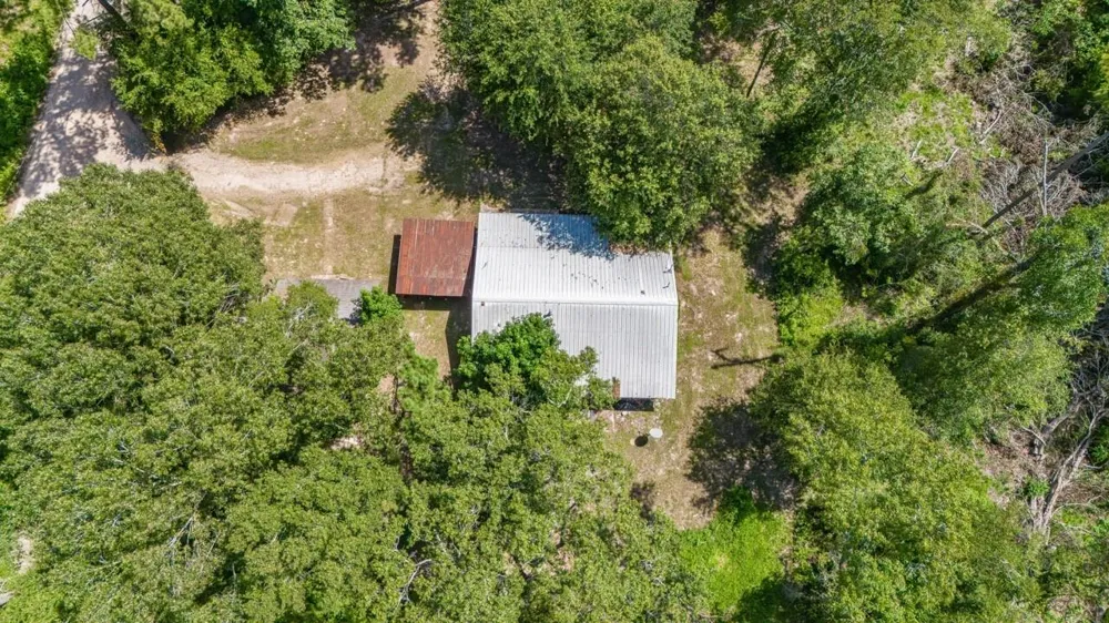 917 County Road 331 Cleveland, TX 77327
