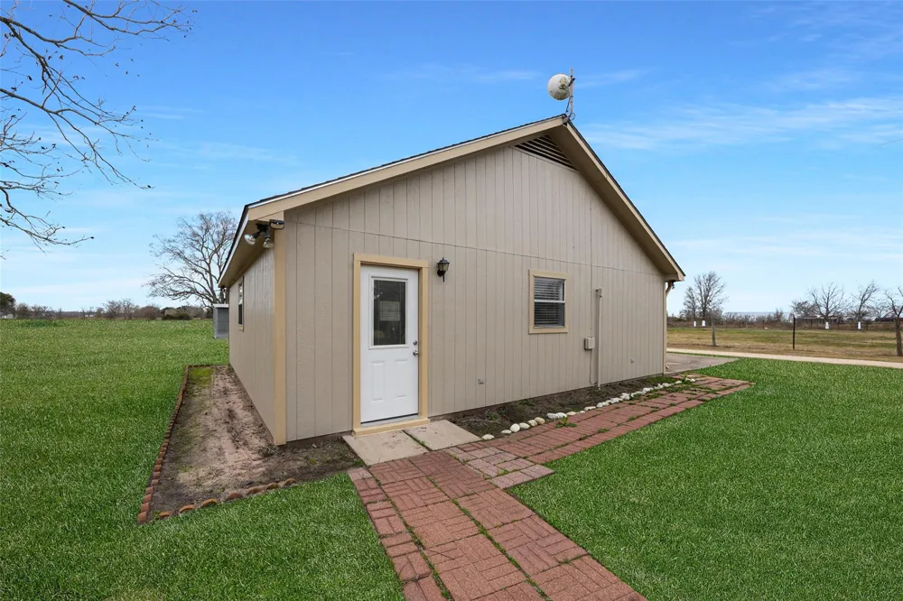 15021 County Road 272 East Bernard, TX 77435