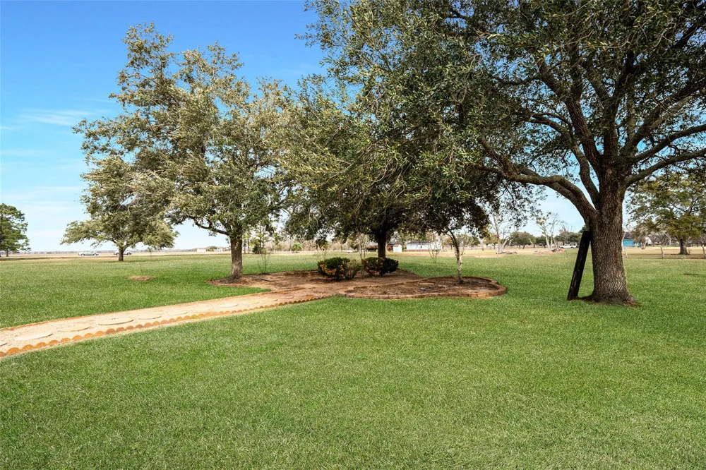 15021 County Road 272 East Bernard, TX 77435