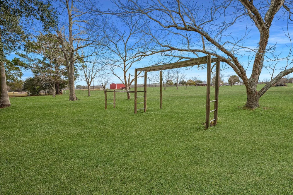 15021 County Road 272 East Bernard, TX 77435