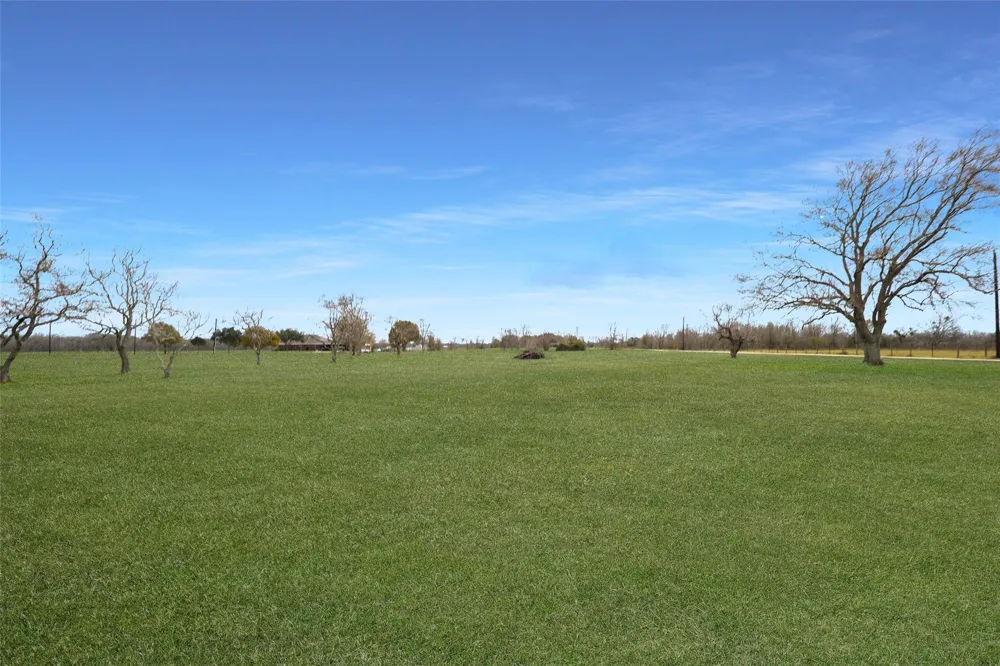 15021 County Road 272 East Bernard, TX 77435