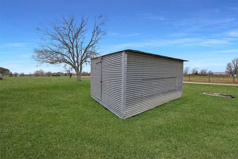 15021 County Road 272 East Bernard, TX 77435