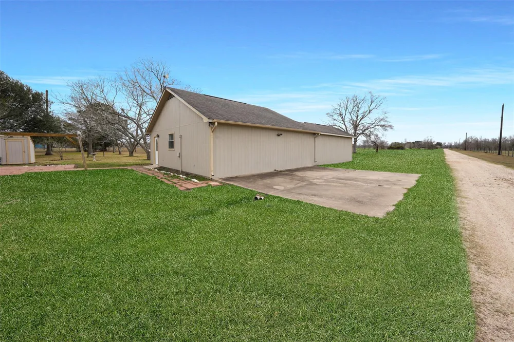 15021 County Road 272 East Bernard, TX 77435