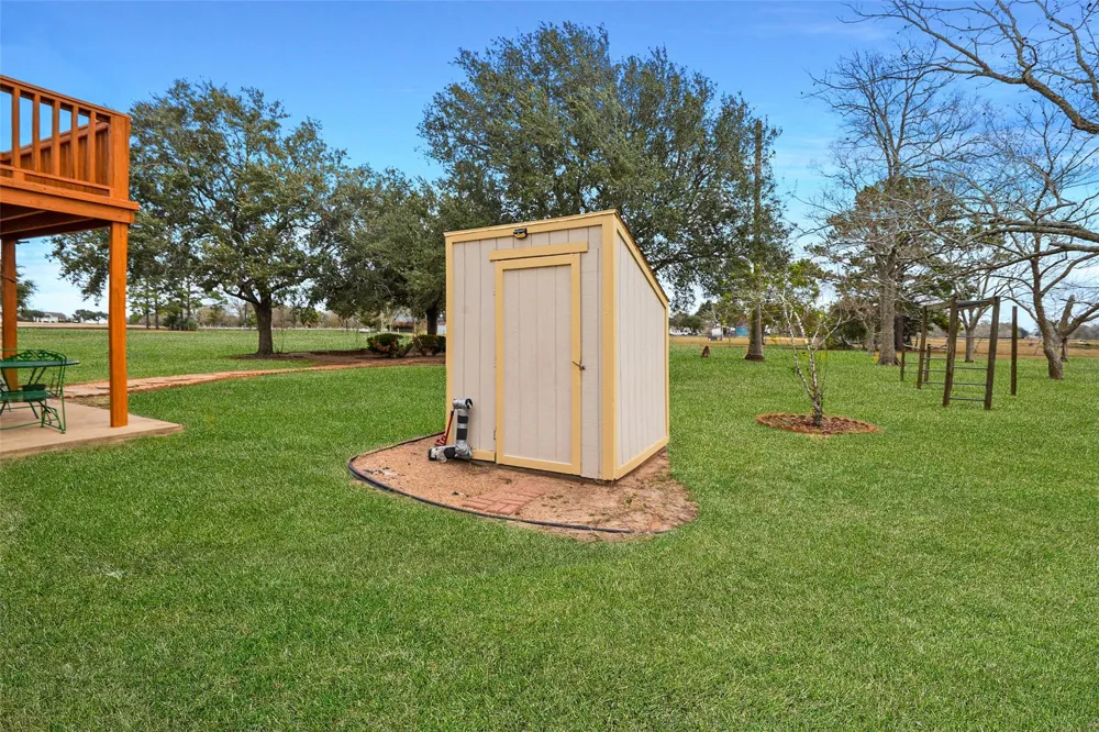 15021 County Road 272 East Bernard, TX 77435