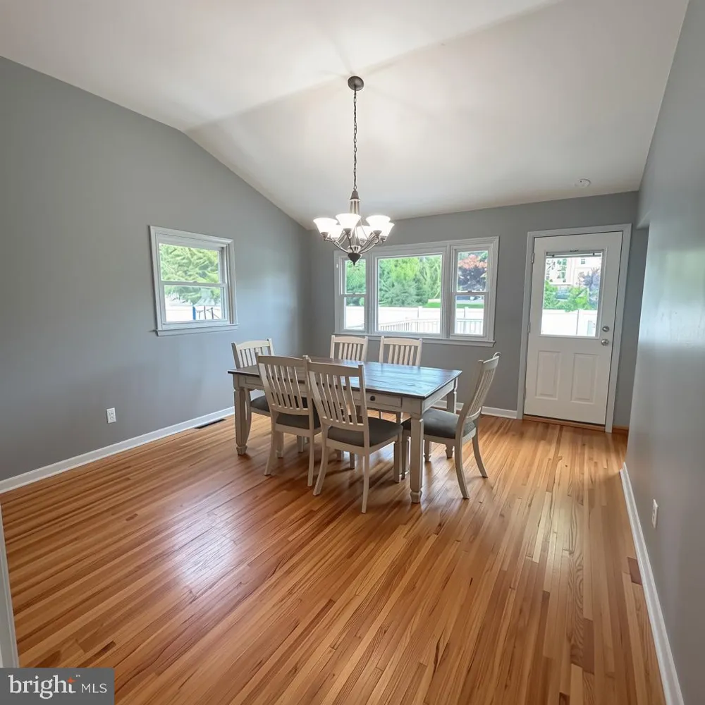 10 WEDGEWOOD DRIVE Cinnaminson, NJ 08077