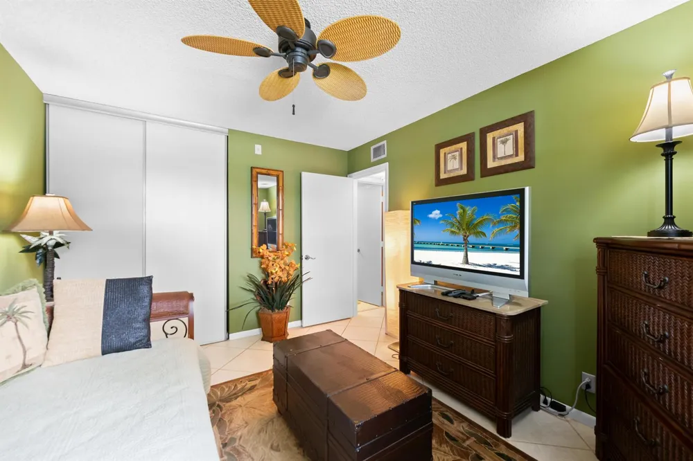 2768 CARAMBOLA CIRCLE S #101 Coconut Creek, FL 33066