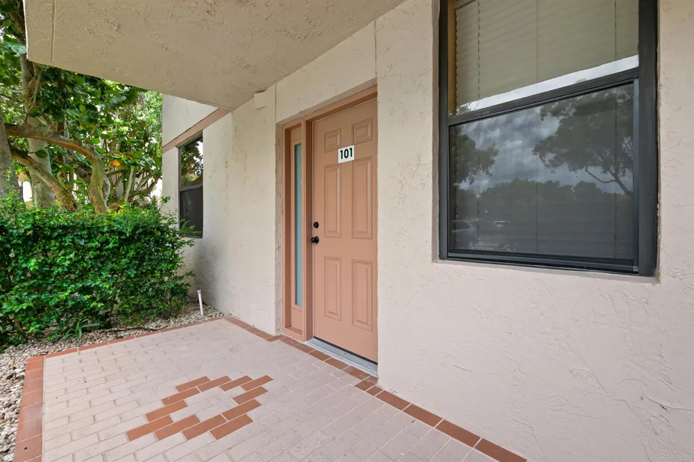2768 CARAMBOLA CIRCLE S #101 Coconut Creek, FL 33066