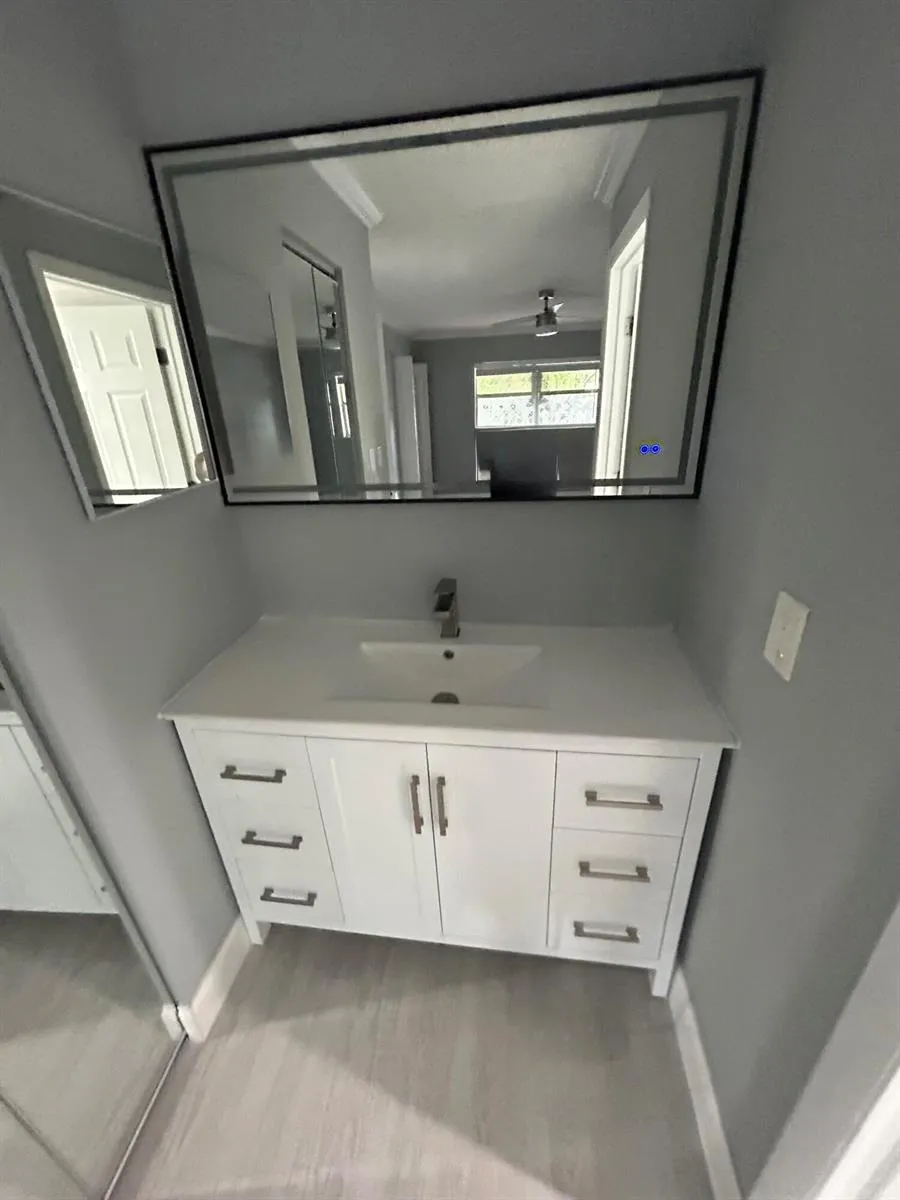 6361 FALLS CIR DRIVE #212 Lauderhill, FL 33319