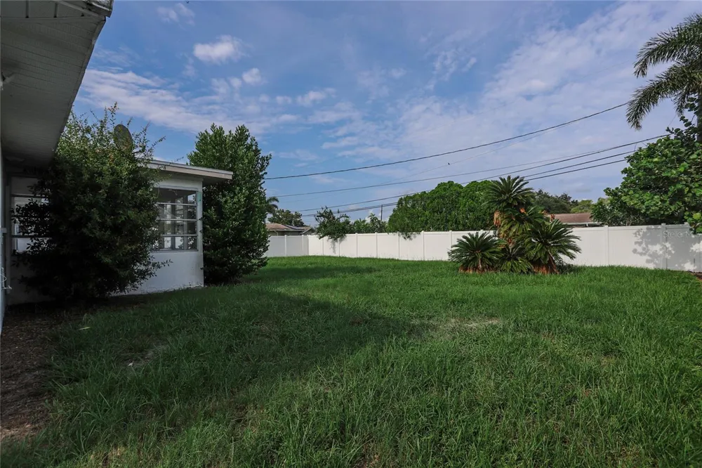 10011 110TH STREET Seminole, FL 33772
