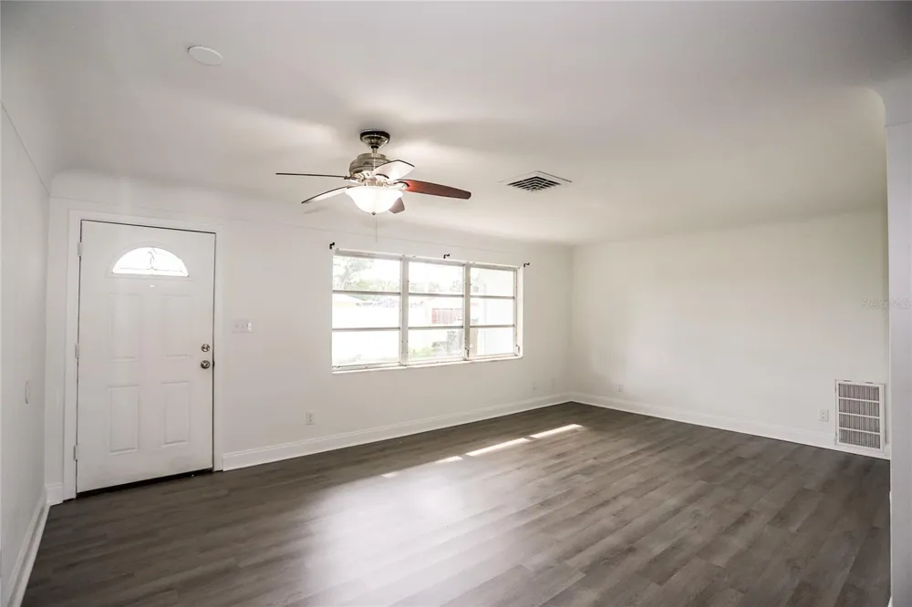 10011 110TH STREET Seminole, FL 33772