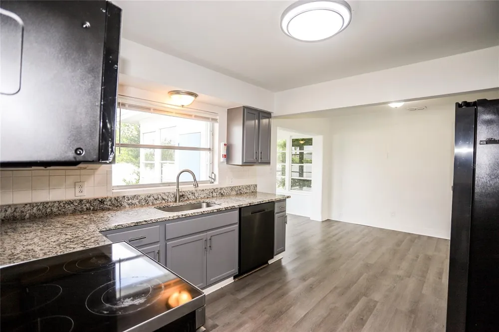 10011 110TH STREET Seminole, FL 33772