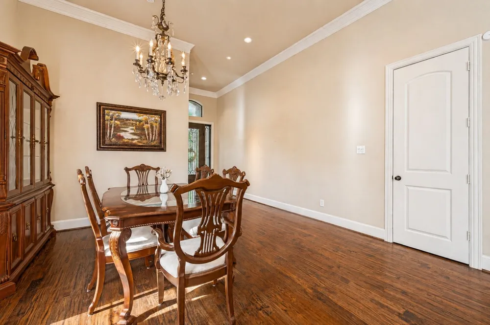 3785 Park Place Addison, TX 75001