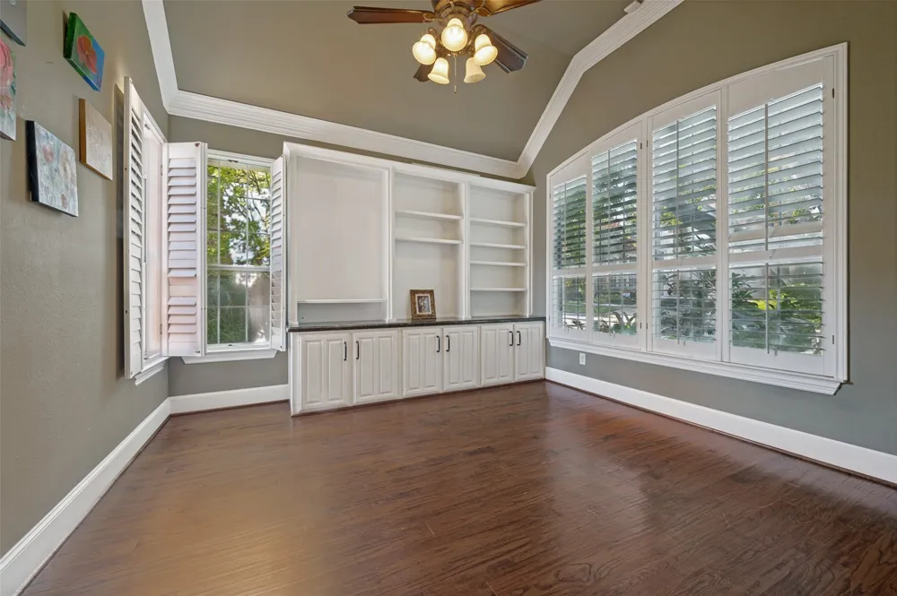 3785 Park Place Addison, TX 75001