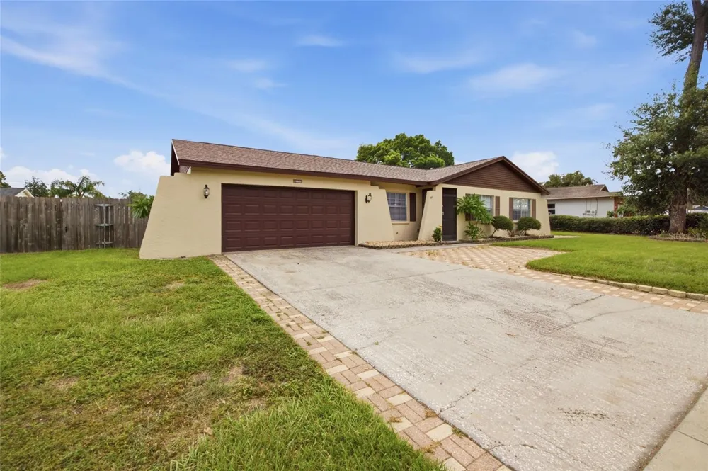 2971 FOREST CIRCLE Seffner, FL 33584