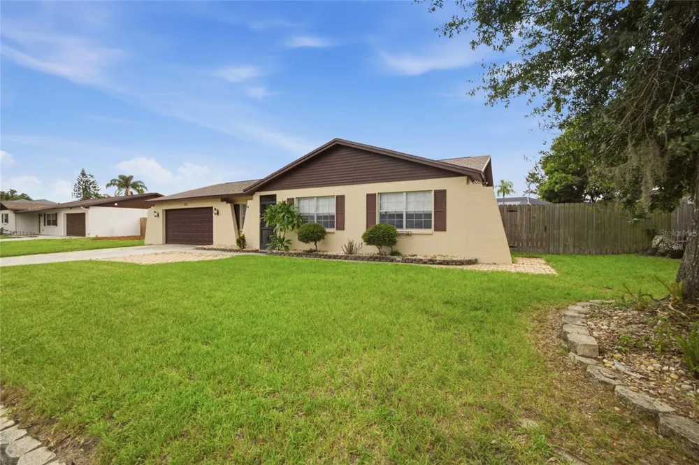 2971 FOREST CIRCLE Seffner, FL 33584