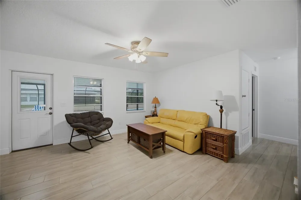 2971 FOREST CIRCLE Seffner, FL 33584