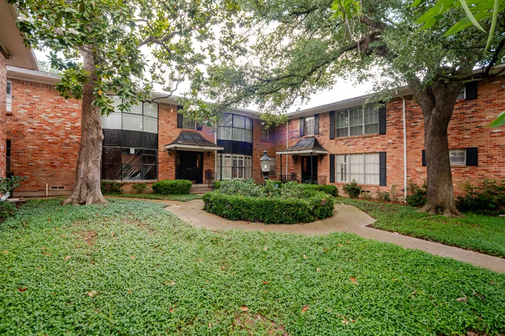 6345 Bandera Avenue Dallas, TX 75225