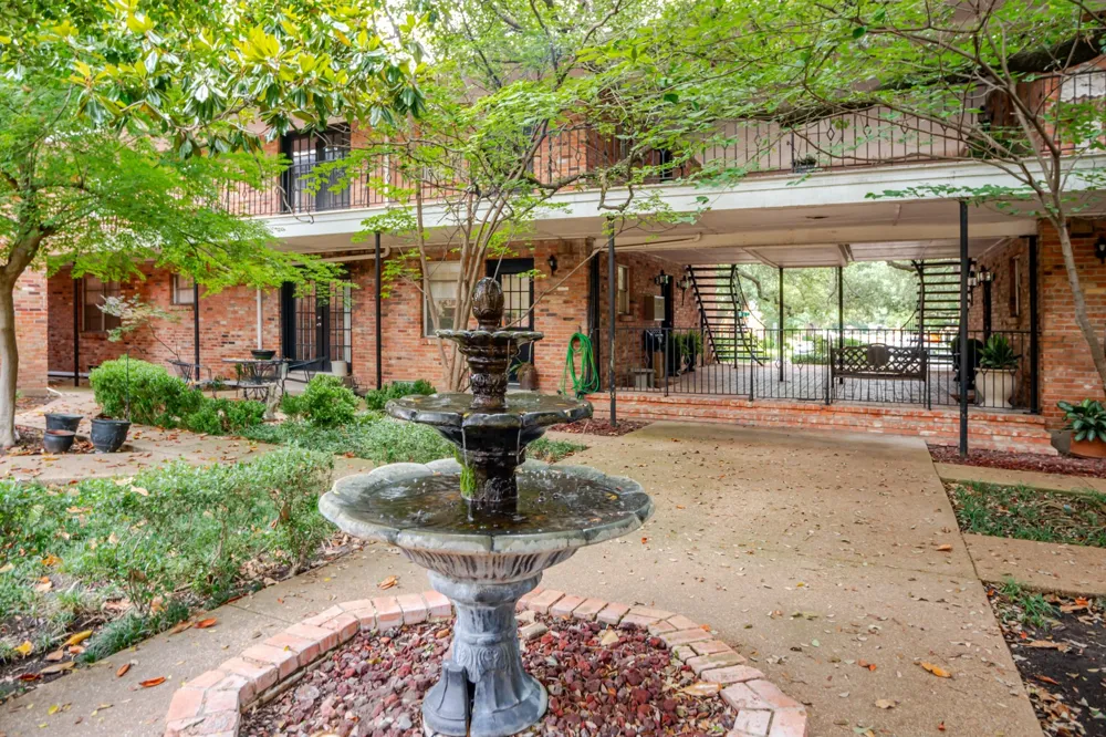 6345 Bandera Avenue Dallas, TX 75225
