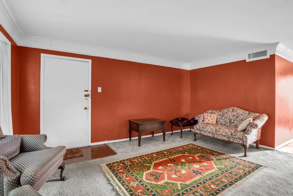 6345 Bandera Avenue Dallas, TX 75225