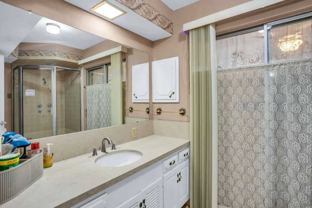 6345 Bandera Avenue Dallas, TX 75225