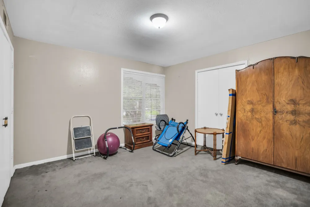 6345 Bandera Avenue Dallas, TX 75225