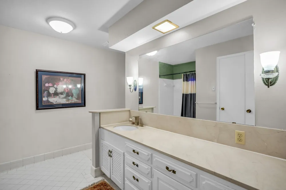 6345 Bandera Avenue Dallas, TX 75225
