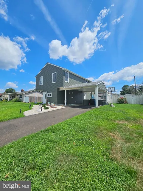 12 CRESCENT LANE