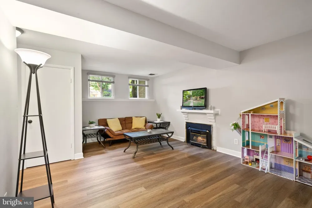 11041 SAFFOLD WAY Reston, VA 20190