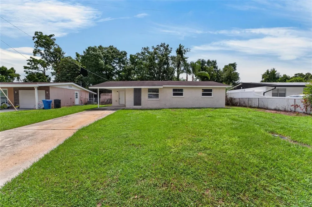 506 SHAMROCK ROAD Brandon, FL 33511