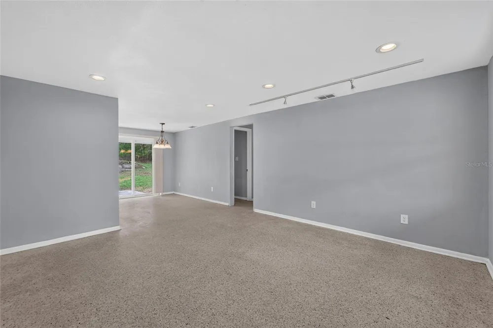 506 SHAMROCK ROAD Brandon, FL 33511