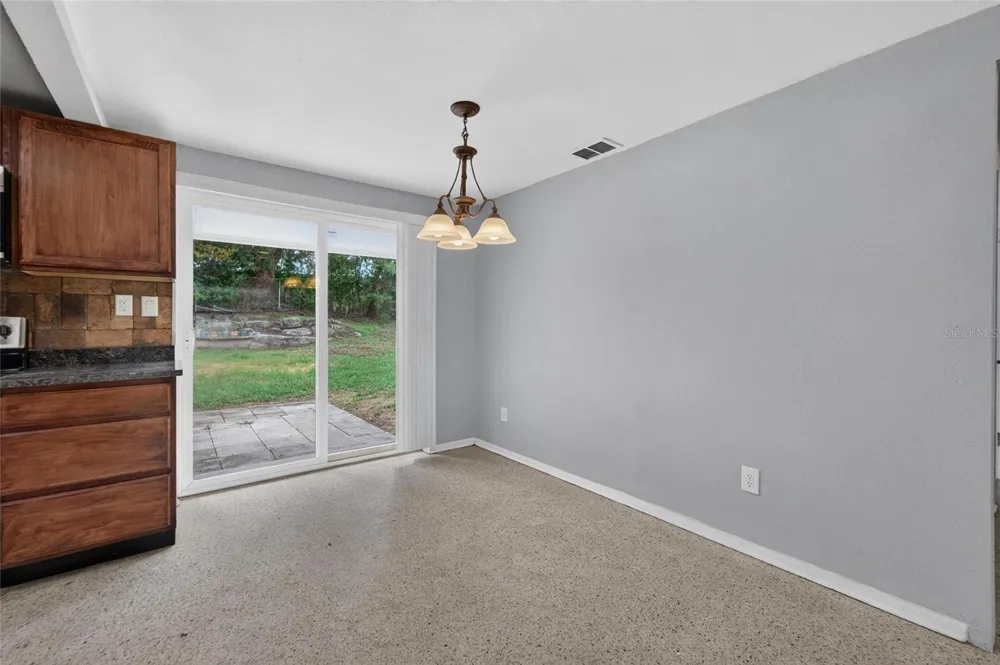 506 SHAMROCK ROAD Brandon, FL 33511