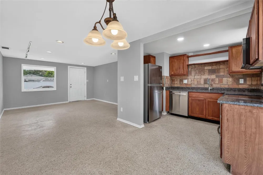 506 SHAMROCK ROAD Brandon, FL 33511