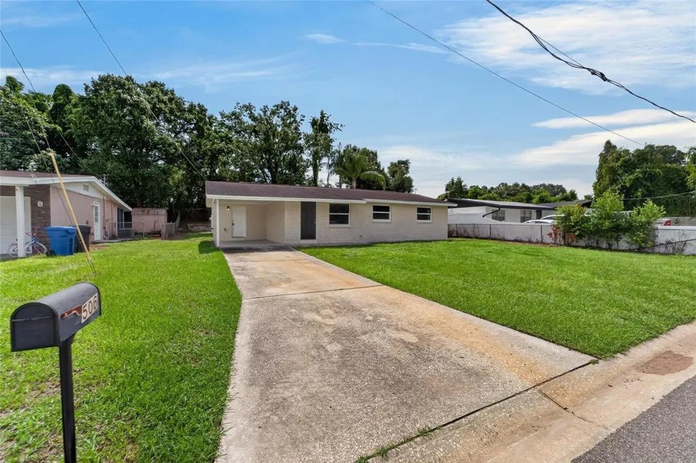 506 SHAMROCK ROAD Brandon, FL 33511