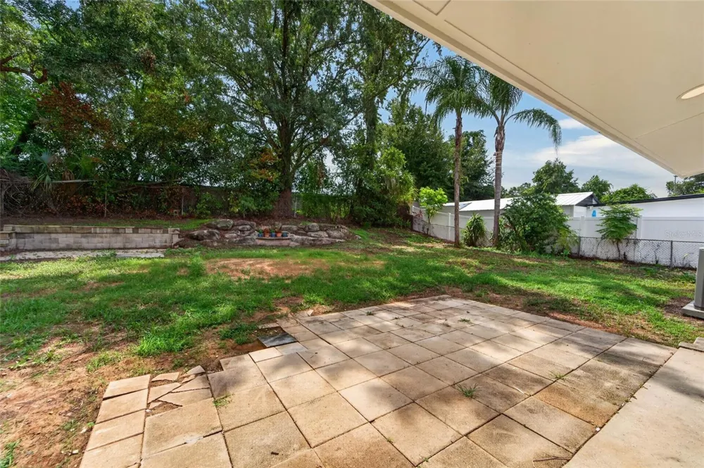 506 SHAMROCK ROAD Brandon, FL 33511