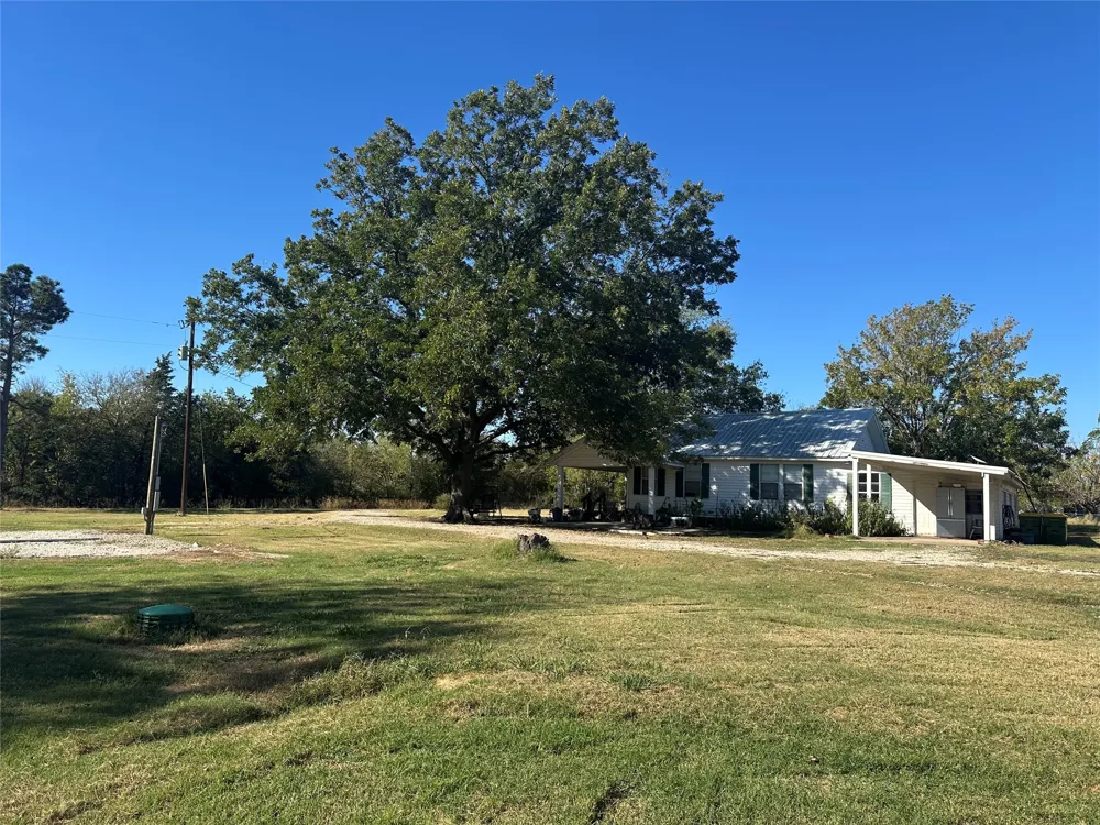 492 Lcr 431 Mexia, TX 76667