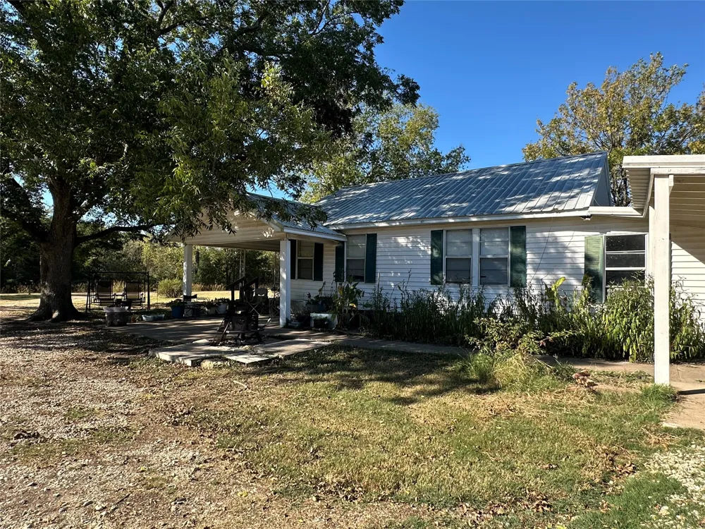 492 Lcr 431 Mexia, TX 76667