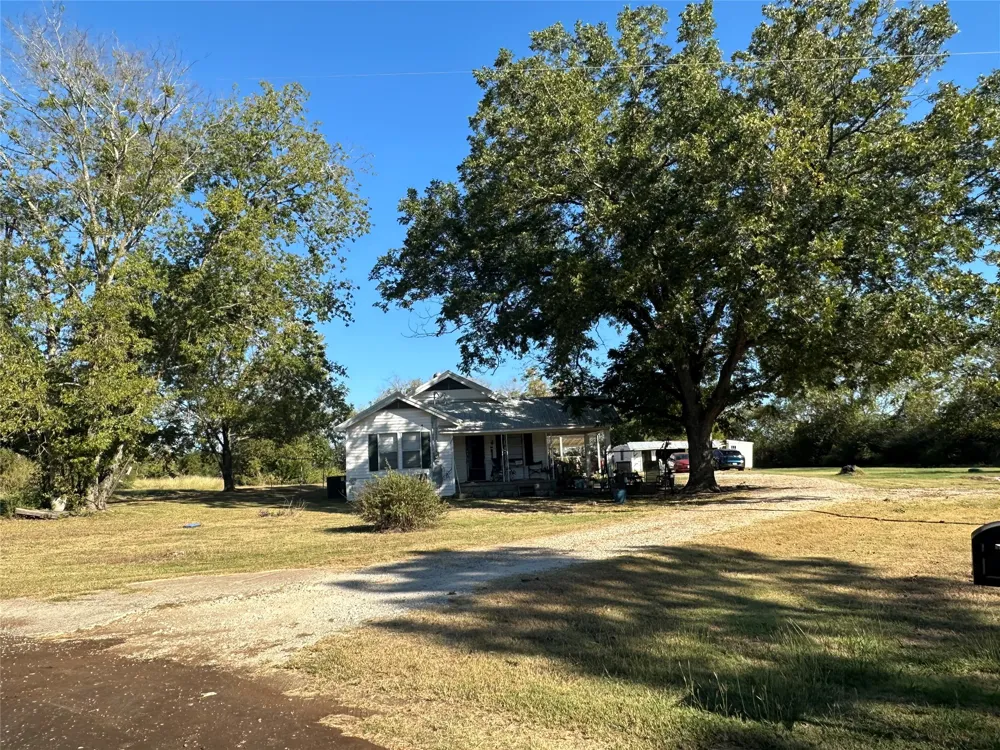 492 Lcr 431 Mexia, TX 76667