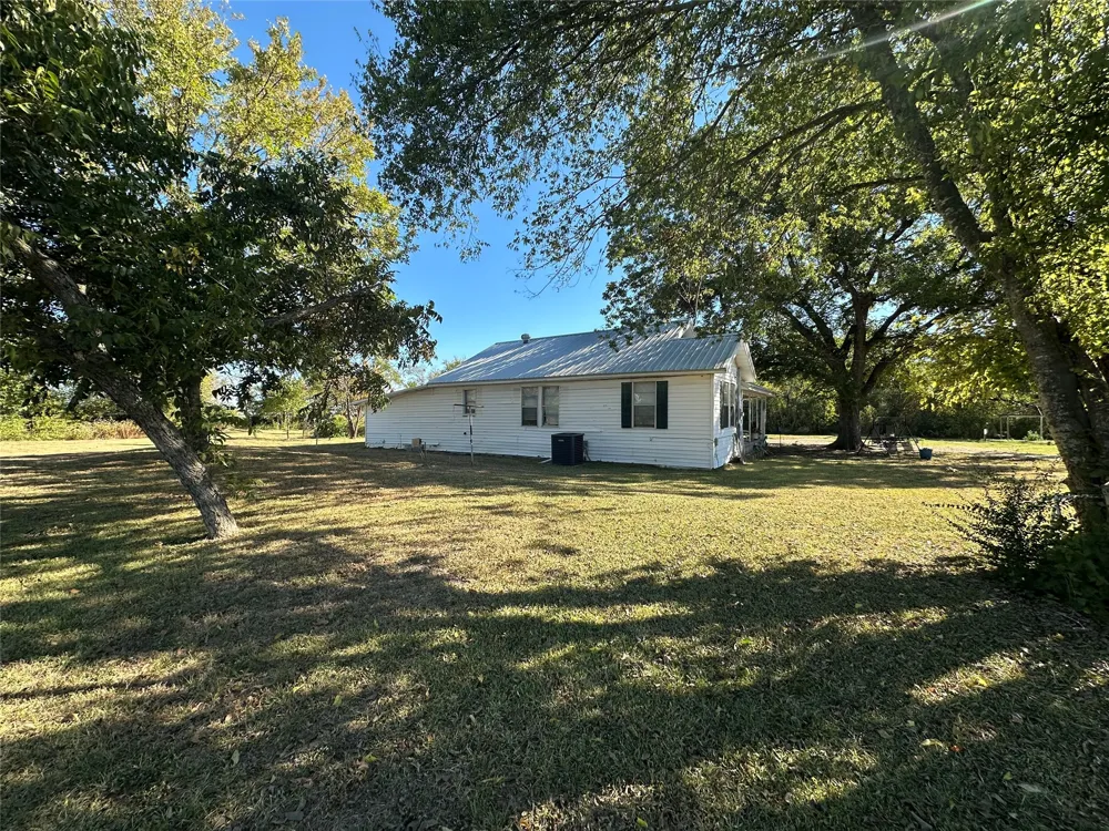 492 Lcr 431 Mexia, TX 76667