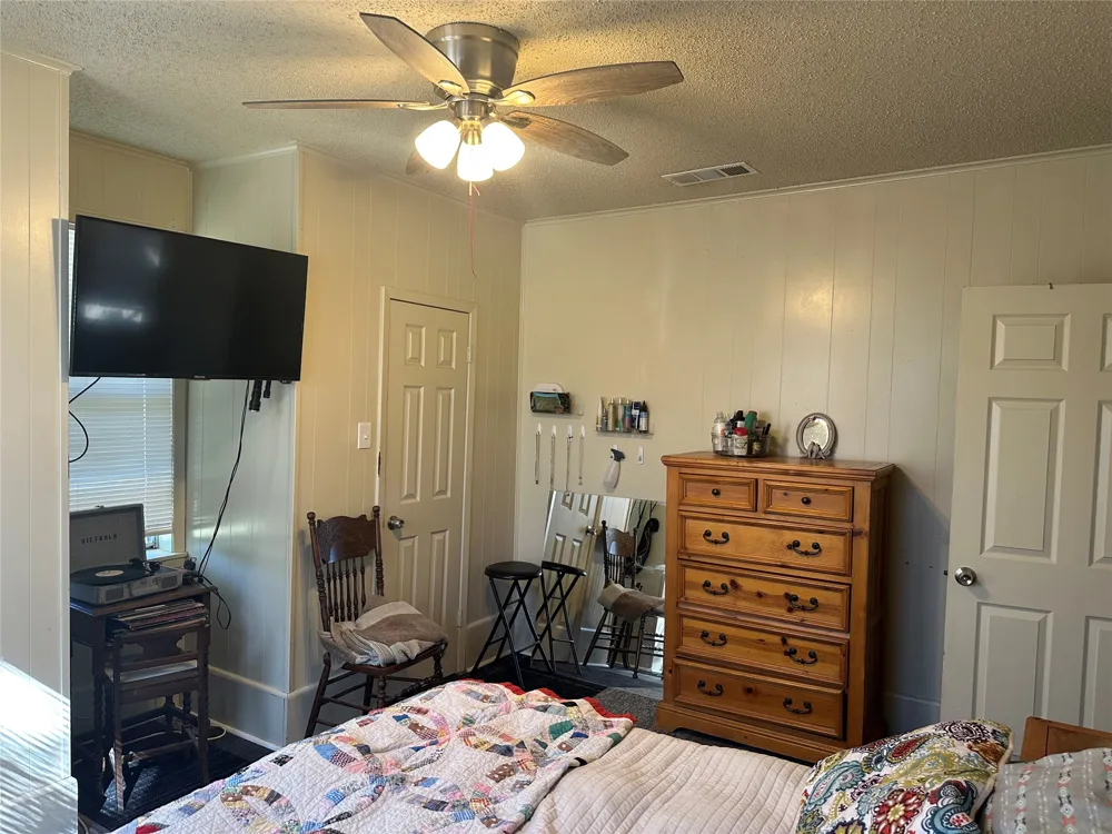492 Lcr 431 Mexia, TX 76667