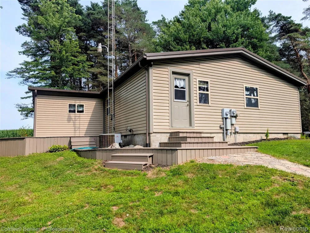6895 Lanway Road Koylton Township, MI 48741